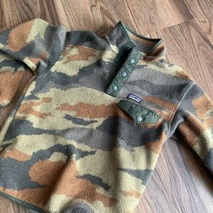 Patagonia boys pull over fleece